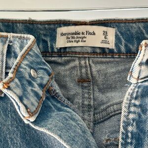 Abercrombie & Fitch High Rise Blue Jeans Classic Denim Style